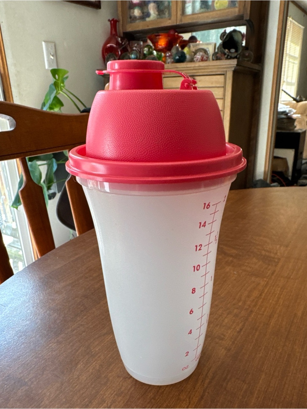 Vintage pink Tupperware, 16 ounce classic quick shake lid and tumbler
